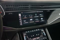 AUDI RSQ8 performance | RS-Dynamik+ | Pano | 305 km/h AUDI RSQ8 performance | RS-Dynamik+ | Pano | 305 km/h