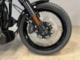 BMW R 18  Designpaket/ Antrieb schwarz + RFH + Tempo - BMW CHOPPER