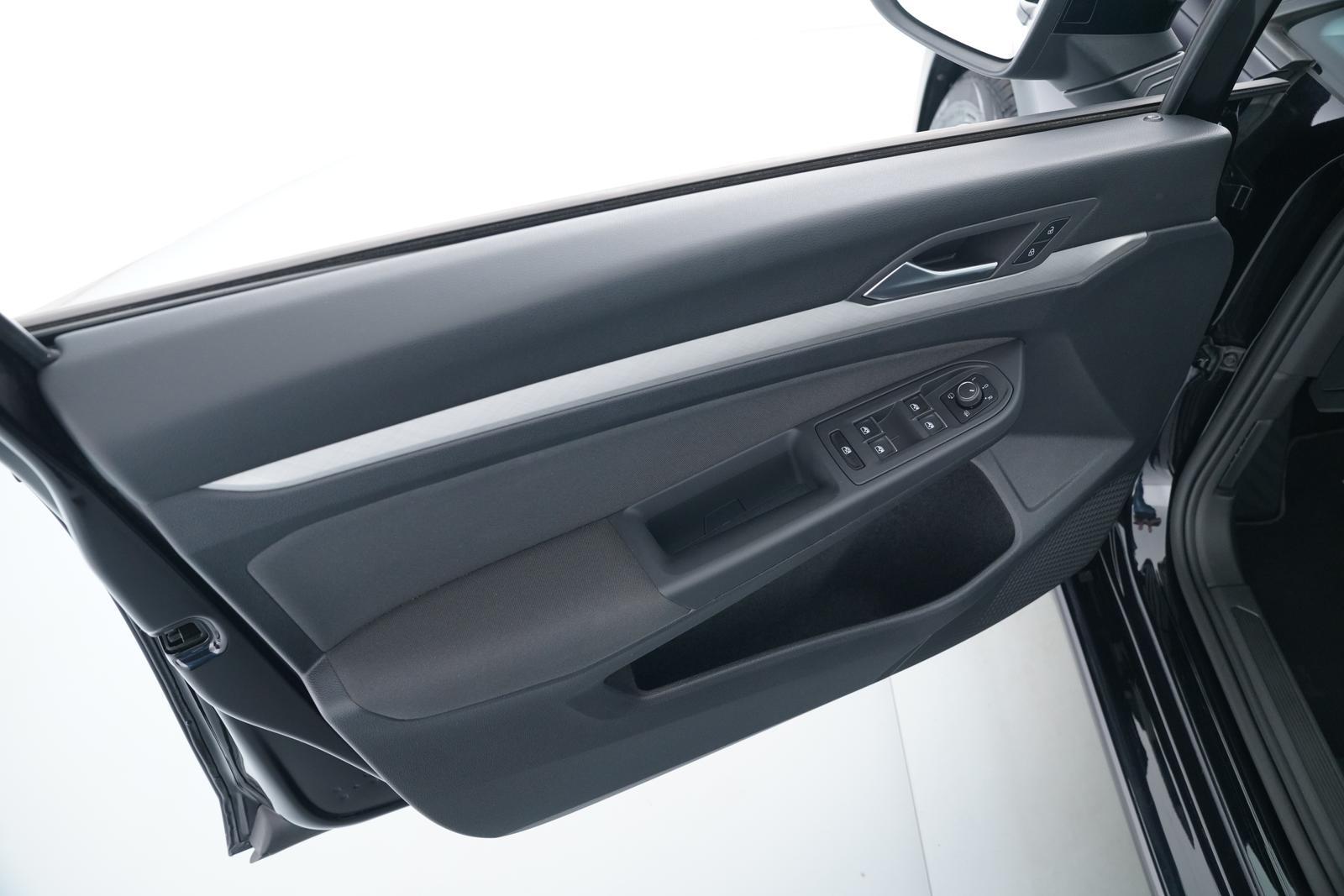 Volkswagen GOLF LIFE 1.5eTSI DSG RÜCKFAHRKAMERA+HEAD-UP uvm