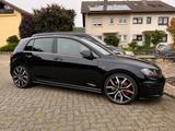 Volkswagen Golf 2.0 TSI BMT GTI Performance GTI Performance - Gebrauchtwagen in Freiburg
