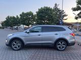 Hyundai Grand Santa Fe premium 4WD 2.2 Crdi 7 Sitzer - Hyundai Grand Santa Fe: Geländewagen