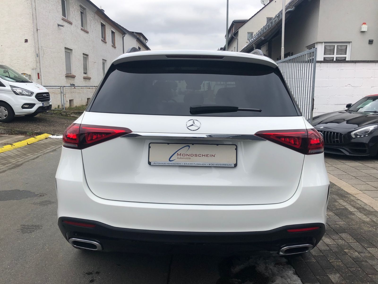 Fahrzeugabbildung Mercedes-Benz GLE 400d 4MATIC AMG Head-Up Burmester Pano 360°