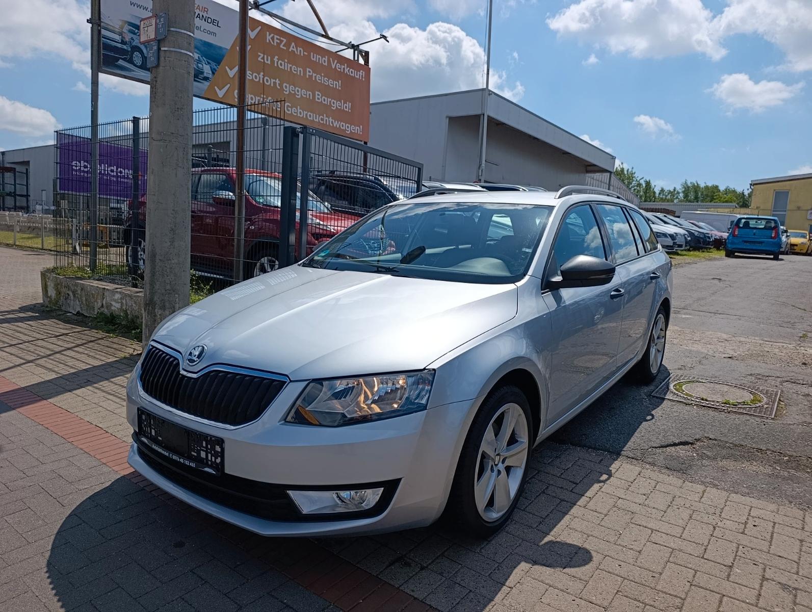 Skoda Octavia Combi Active*1 HAND*KLIMA*AHK*S-HEFT*PDC