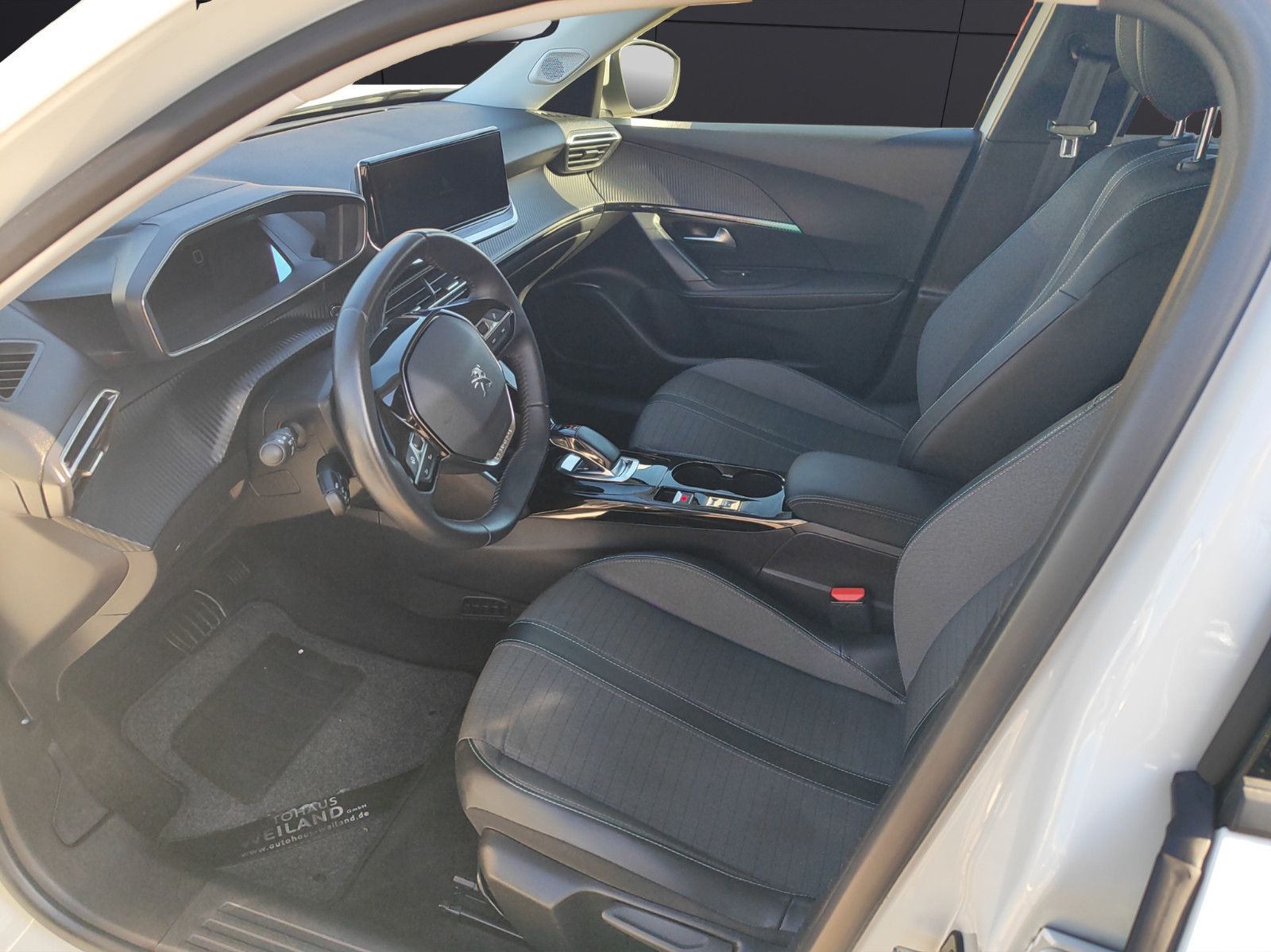 Fahrzeugabbildung Peugeot 2008 e- Allure Pack*Navi*Apple CarPlay*Shz*