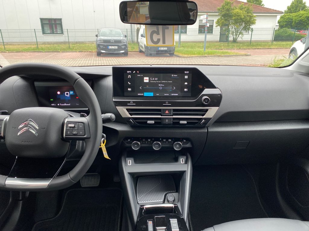 Fahrzeugabbildung Citroën C4 PureTech 130 Stop&Start EAT8 PLUS *Allwetterr