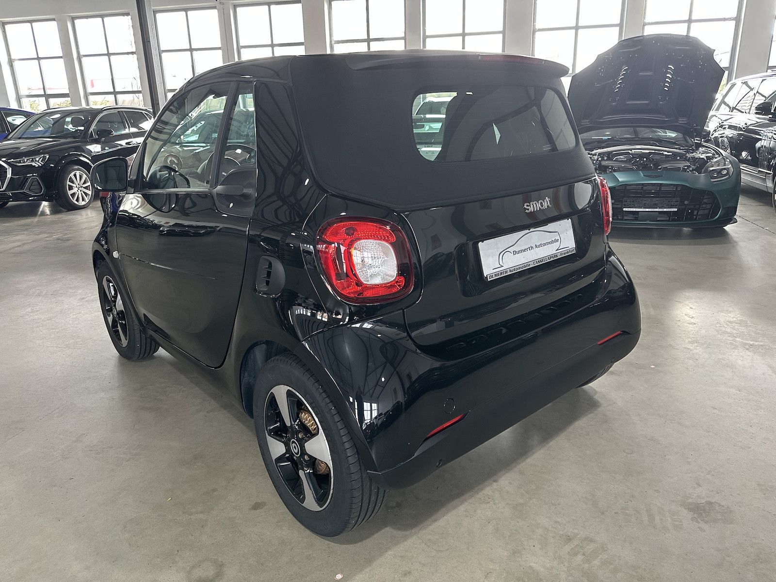 Fahrzeugabbildung Smart ForTwo Cabrio EQ Passion/22KW/Alu/Sound/SH/Temp/
