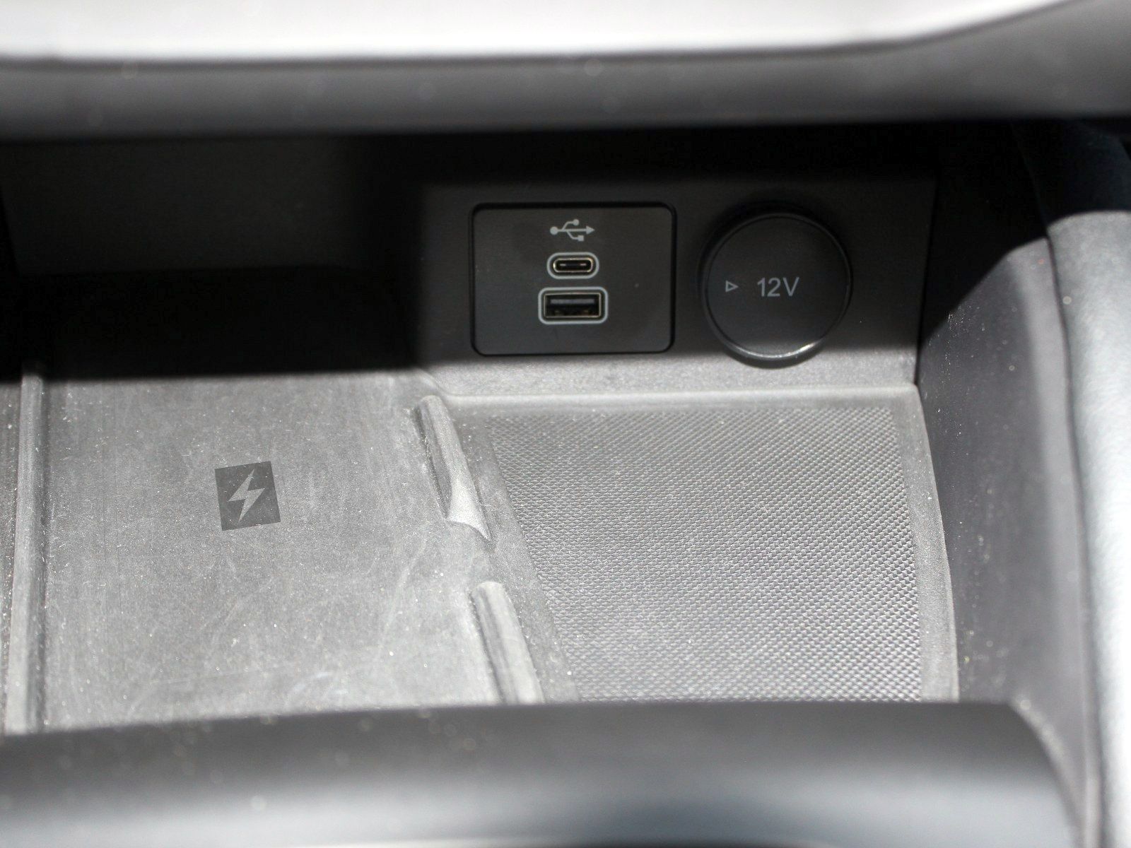 Fahrzeugabbildung Ford Focus ST-Line X 1,0 EcoBoost Start/Stopp
