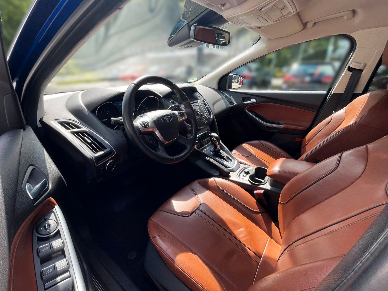 Fahrzeugabbildung Ford FOCUS TITANIUM 2.0 AUT. LEDER NAVI XENON AHK "18
