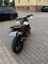 KTM Duke 125 - KTM 125
