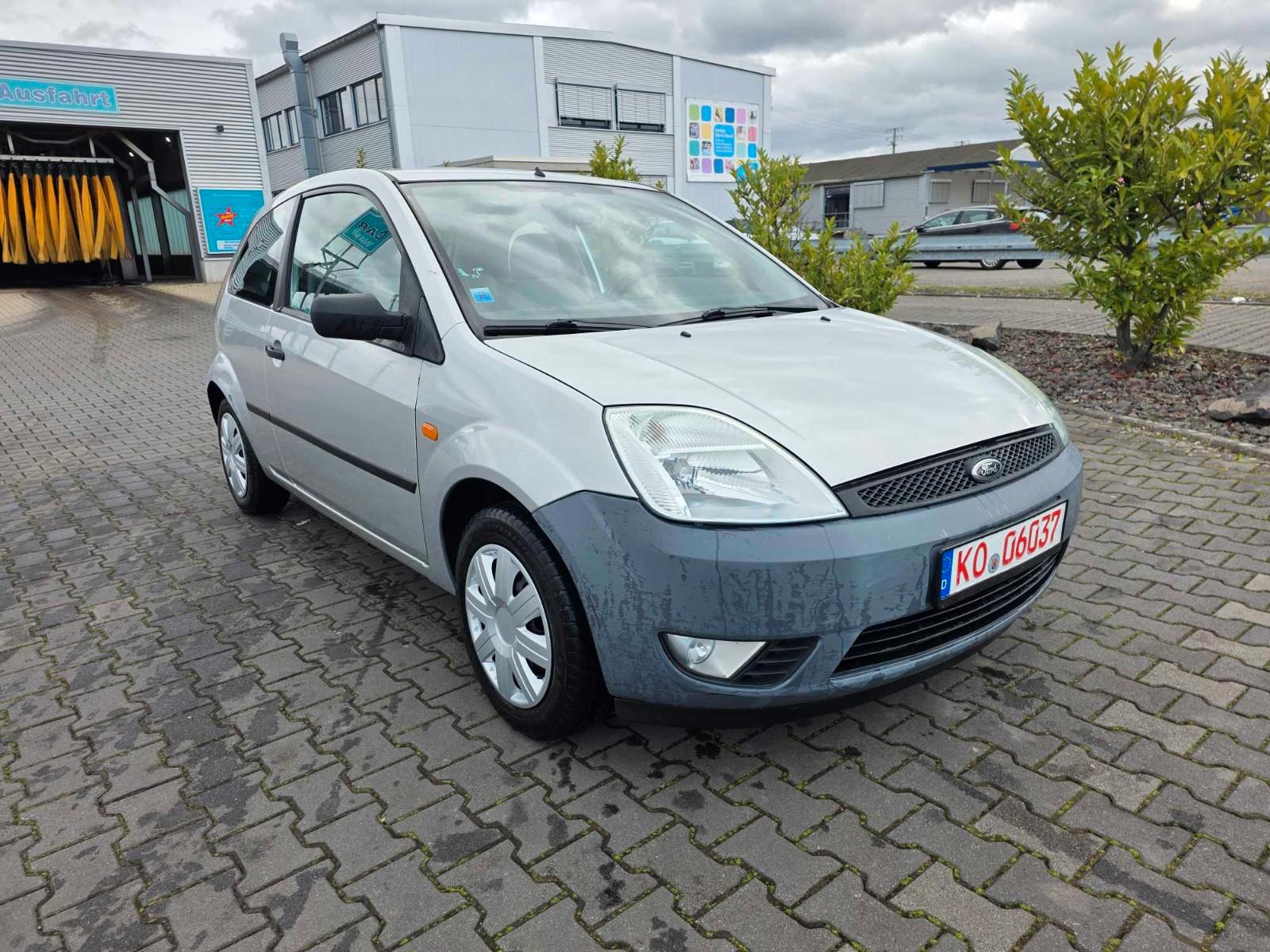 Ford Fiesta! 85000km! Tüv 2/27! Reifen top!