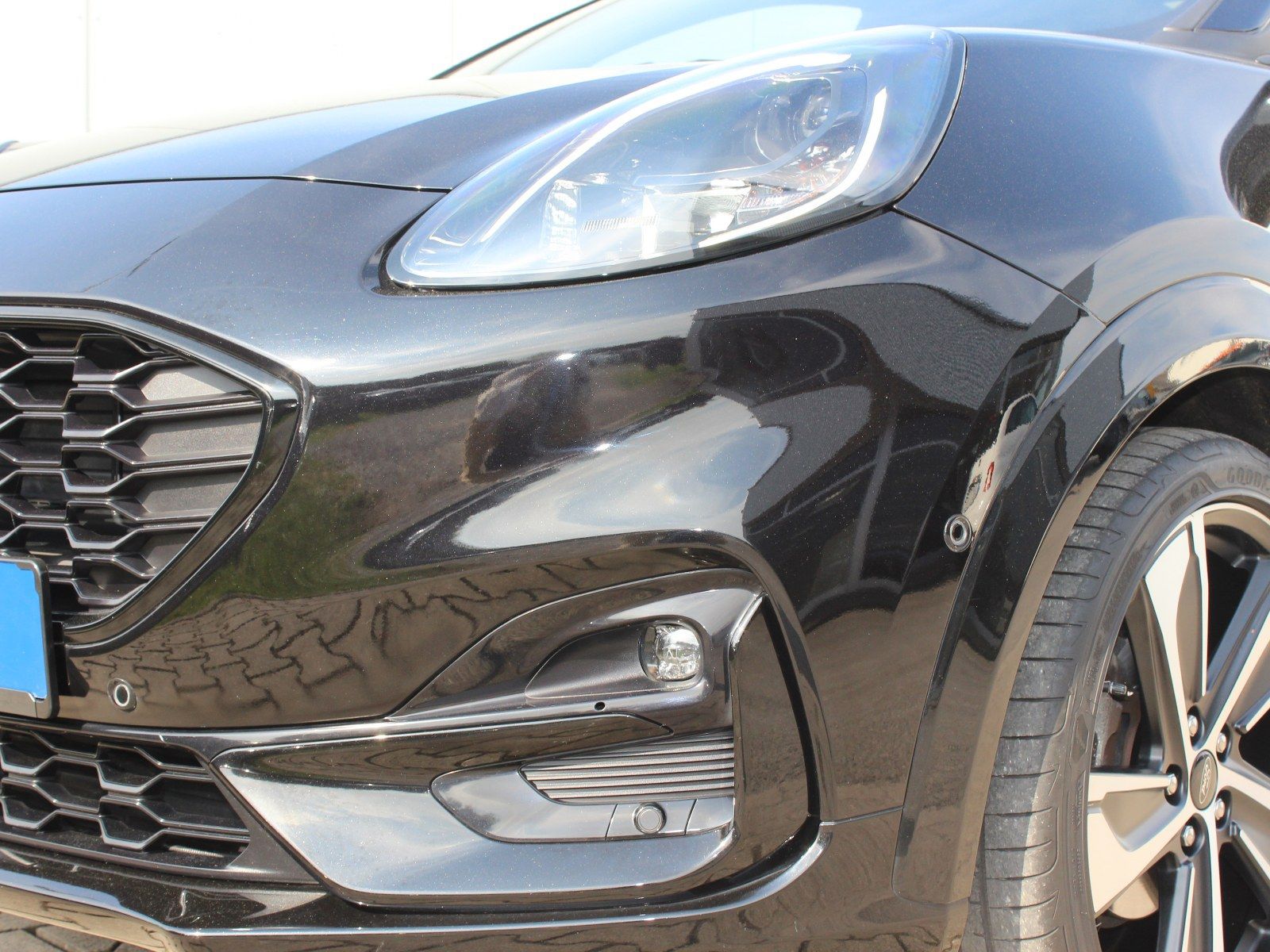 Fahrzeugabbildung Ford Puma ST-Line X 1,0 EcoBoost Mild Hybrid