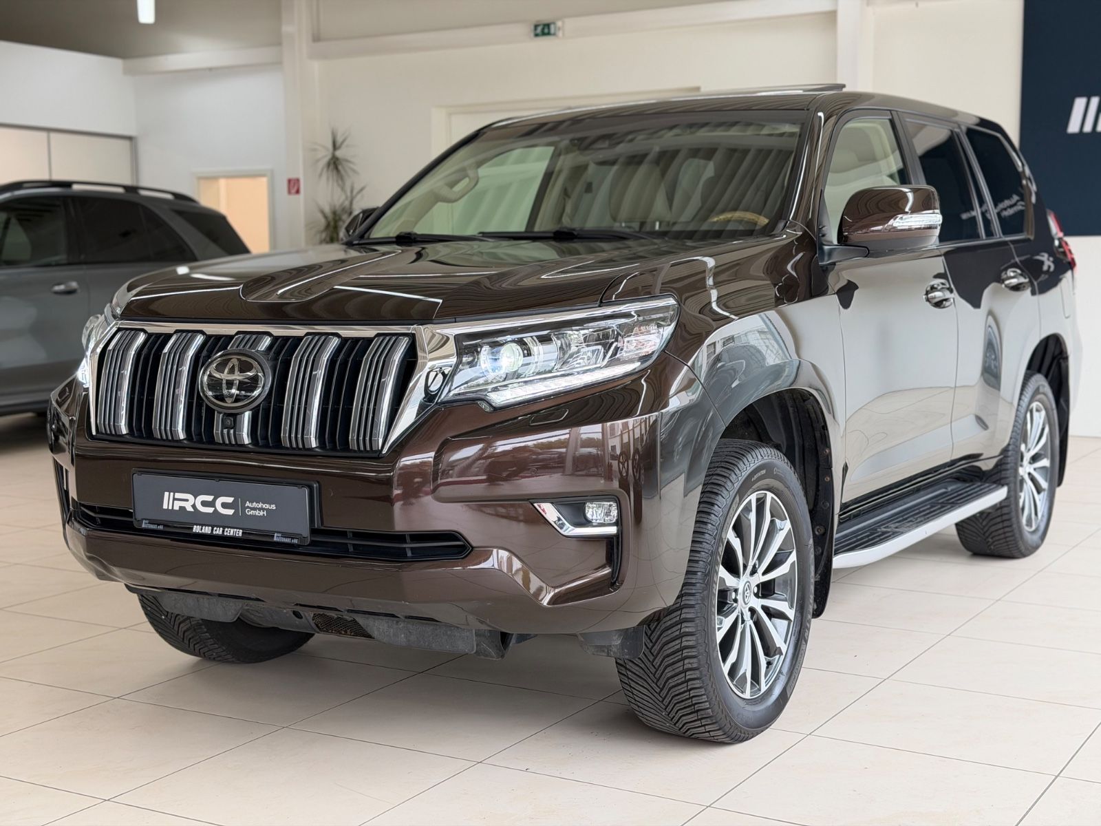 Toyota Land Cruiser 2.8 D-4D TEC-Edition Aut 7-Sitzer