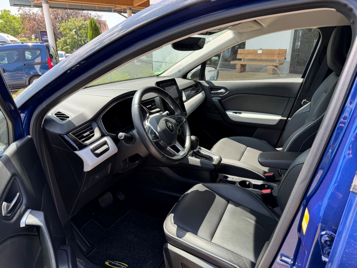 Fahrzeugabbildung Renault Captur II Edition One TCE 140 EDC Navi Leder Dig