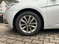 HYUNDAI i40 Kombi blue 1.7 CRDi DCT Trend