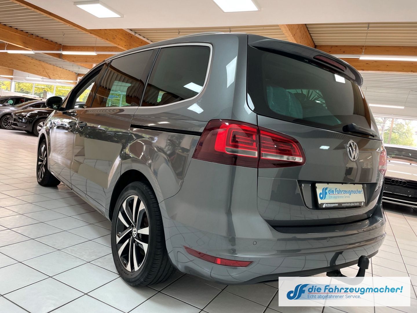 Fahrzeugabbildung Volkswagen Sharan United 2,0TDi 7.Sitzer Navi ACC El. Schie