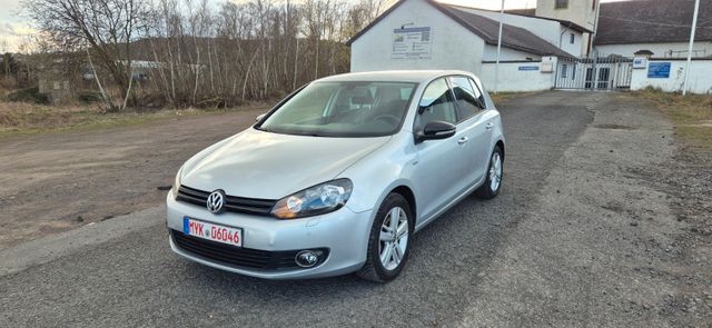 Volkswagen Golf 1.4 TSI DSG 90 kW MATCH  Teilleder