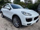 Porsche Cayenne 3.0D/LUFTF./NAVI/R-CAM/AHK/LEDER/SHZ/EU6 - gebrauchte Porsche Cayenne aus dem Jahr 2016