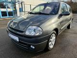 Renault Clio Initiale Sport 1.6 16V*Leder*Klima* - Renault Clio: V6 Sport