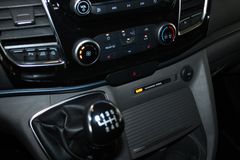 Fahrzeugabbildung Ford Tourneo Custom L1 Active AHK NAVI ACC 8-Sitzer