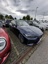 BMW i4 M50 - H&K AHK 360 Cam PA+ DAP Pano Carbon   - BMW i4 von privat