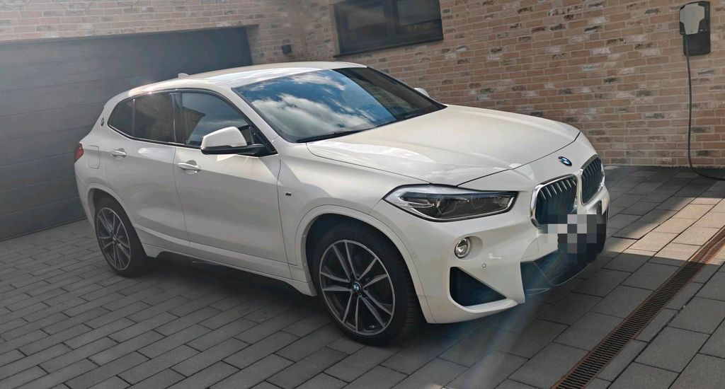 Image of BMW X2