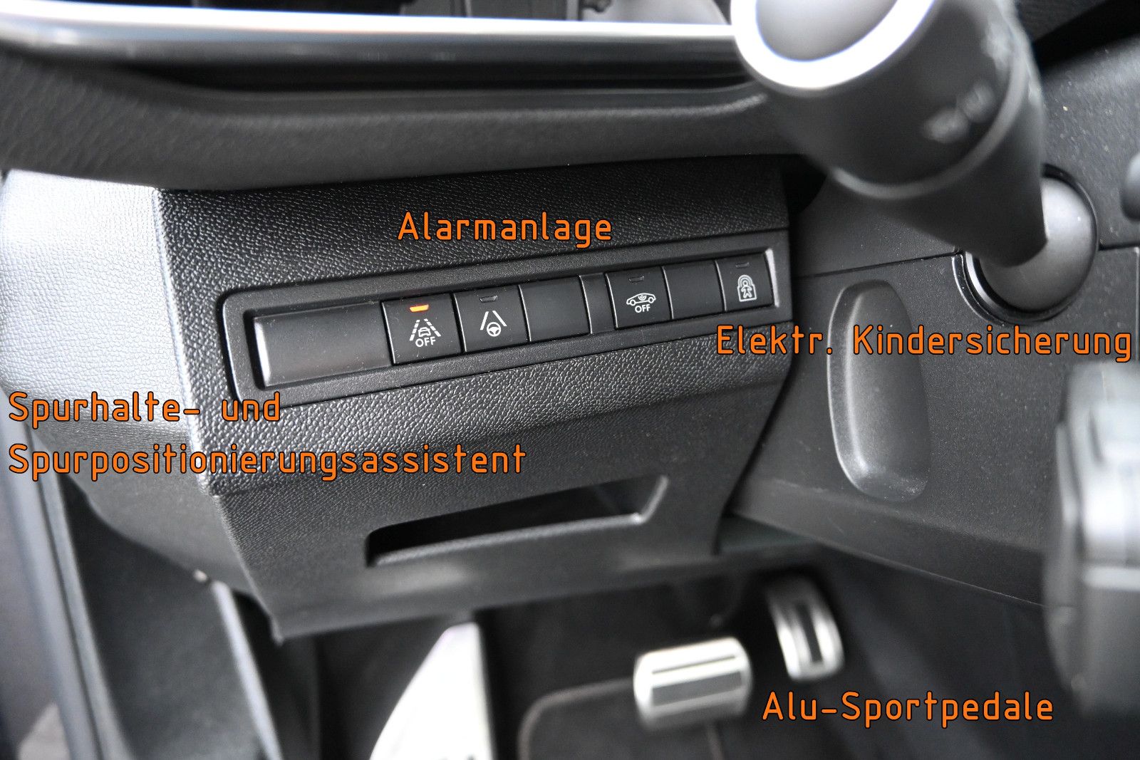 Fahrzeugabbildung Peugeot 5008 BlueHDi 130 GT °ACC°AHK°PANO°7-SITZE°ALARM°