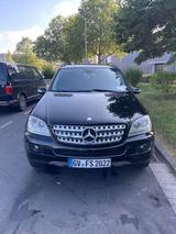Mercedes-Benz 320 - Mercedes 320 SUV