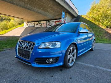 2011 AUDI S3 photo 1