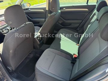 Volkswagen Passat Variant - 12
