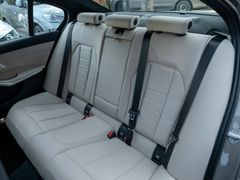 BMW 330 – 28 / 32