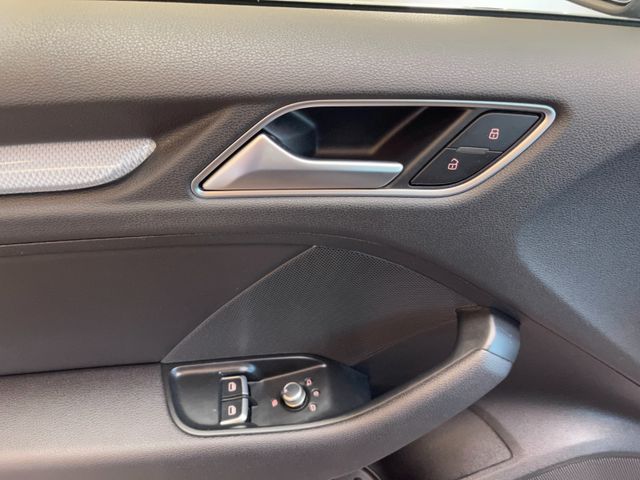 Audi A3 ambiente *BI-XENON*NAVI*TEMPOMAT*SZHZ*KLIMA*