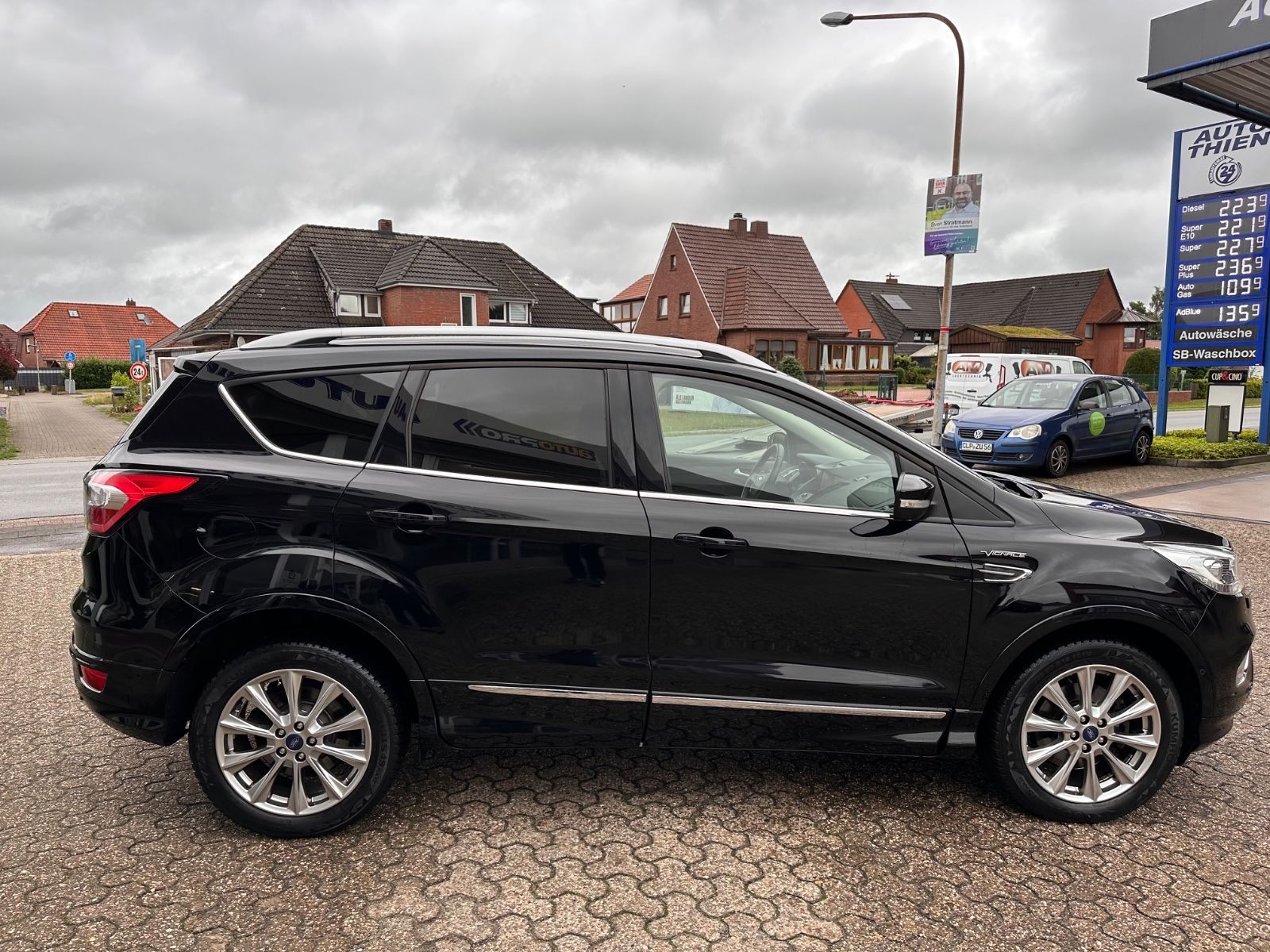 Fahrzeugabbildung Ford Kuga Vignale 2.0 TDCi 4x4 AHK/ACC/BiXenon/Keyfre