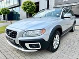 Volvo XC 70 D5 Kinetic AWD - silberne Volvo XC70