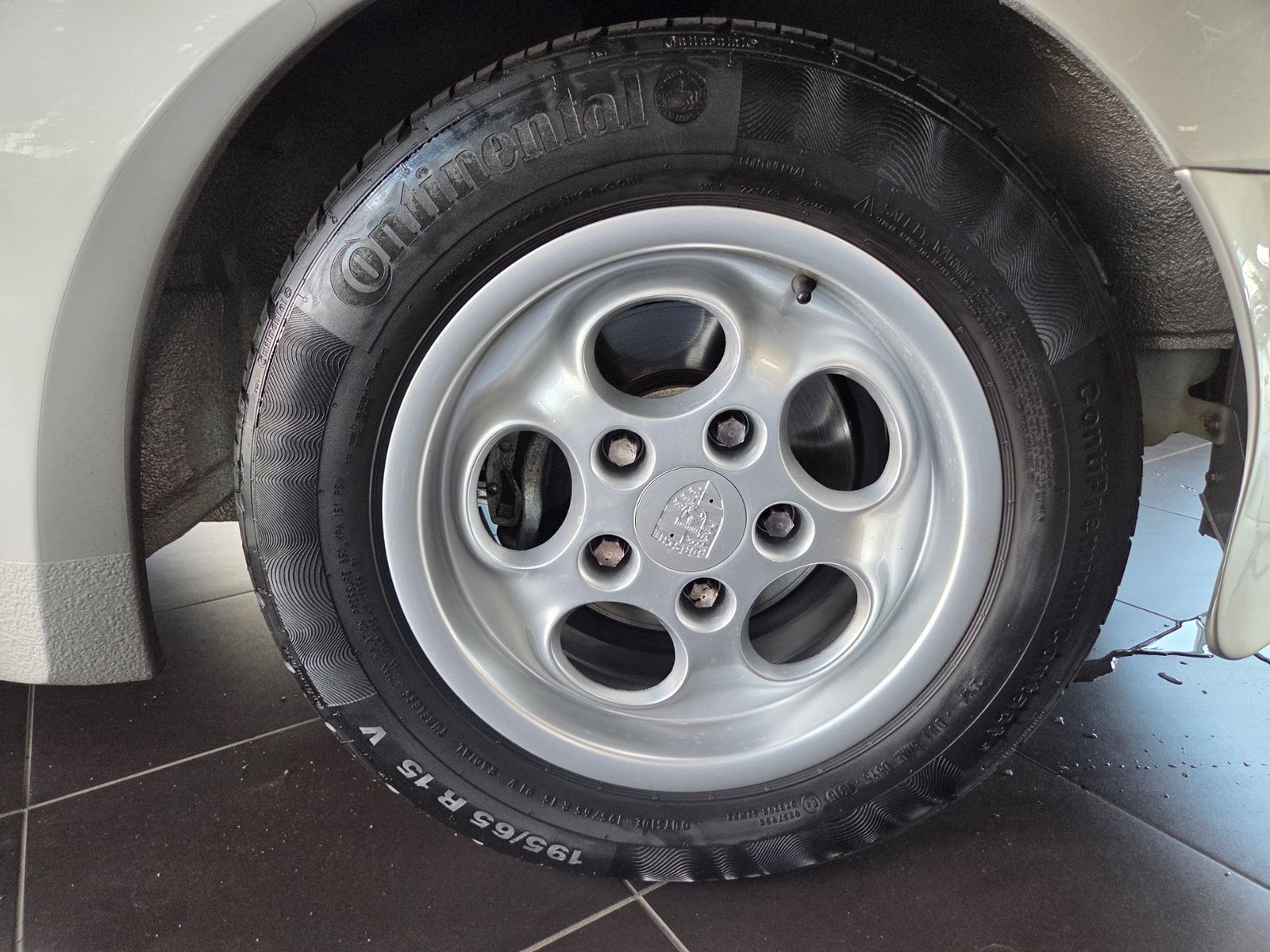 Fahrzeugabbildung Porsche 944 Basis Coupe DEUTSCHES FAHRZEUG H-KENNZEICHEN