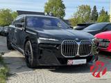 BMW M760 e Cinema Sky Lounge Chauffeur NP 191TE Kris - BMW M760 in Berlin