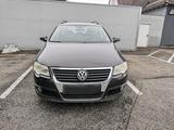Volkswagen VW Passat 2.0 TDI Kombi - Volkswagen Passat aus 2006: Kombi