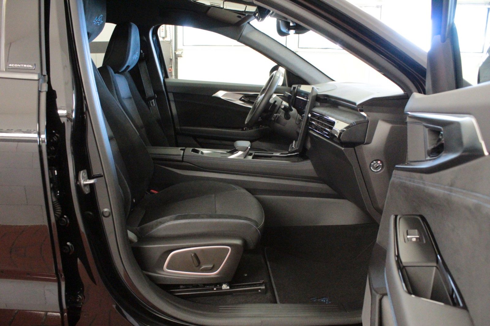 Fahrzeugabbildung Renault Espace Full Hybrid 200 Esprit Alpine 7 Sitzer