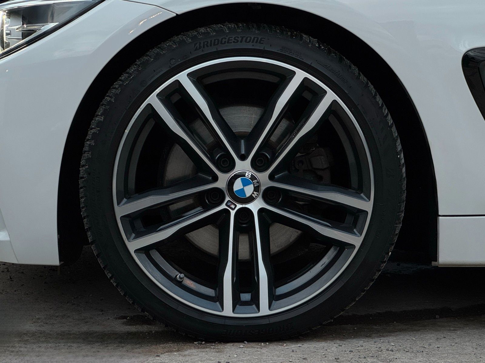 Fahrzeugabbildung BMW 430i Coupe M Sport Navi SHZ PDC Temp LED 19"