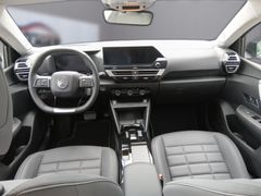 C4 Pure Tech 130 EAT8 Max C4 Pure Tech 130 EAT8 Max