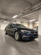 BMW 530i xDrive Headup, Keyless, Display Key - BMW 530 mit Benzin-Antrieb: Blau