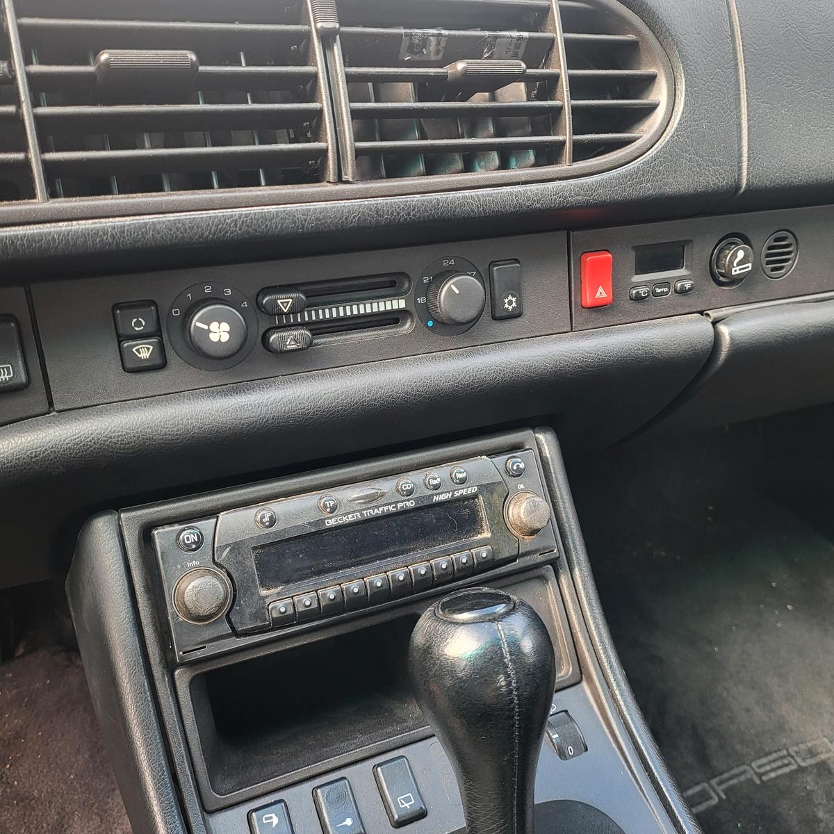 Porsche 968 in Sternrubin/Schwarz extrem selten TOP 