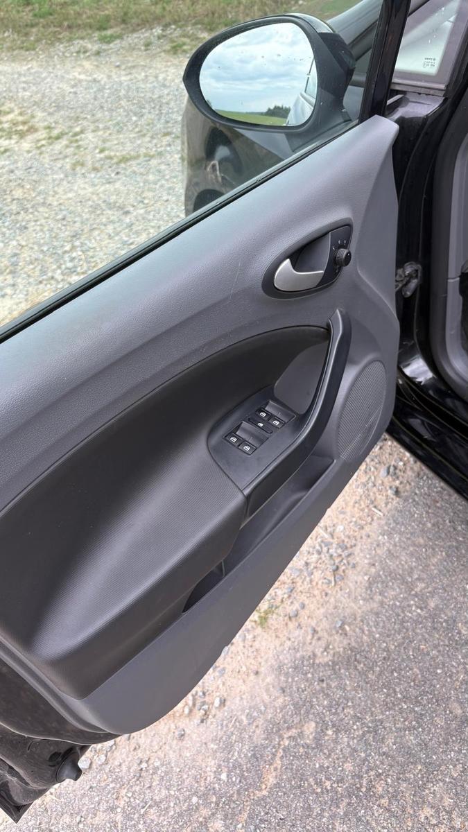 Seat Ibiza 2011 — photo 7