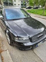 Audi S4 4.2 quattro Avant  - Audi S4 aus 2004: Kombi
