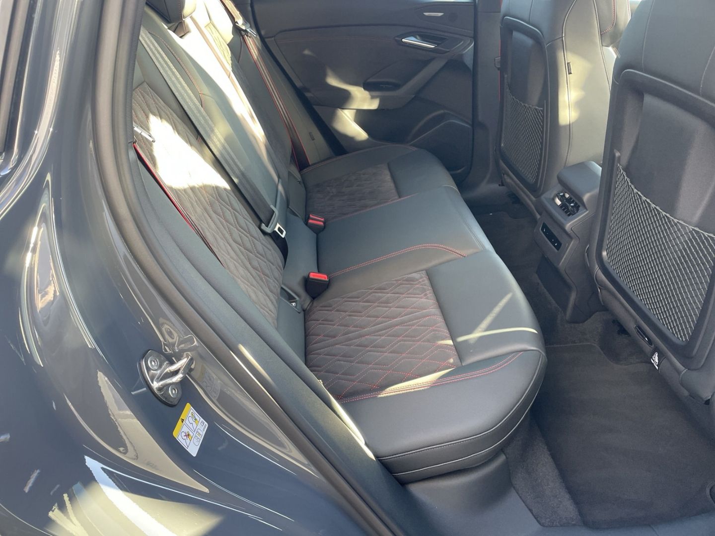 Audi SQ6 e-tron - Bild 8