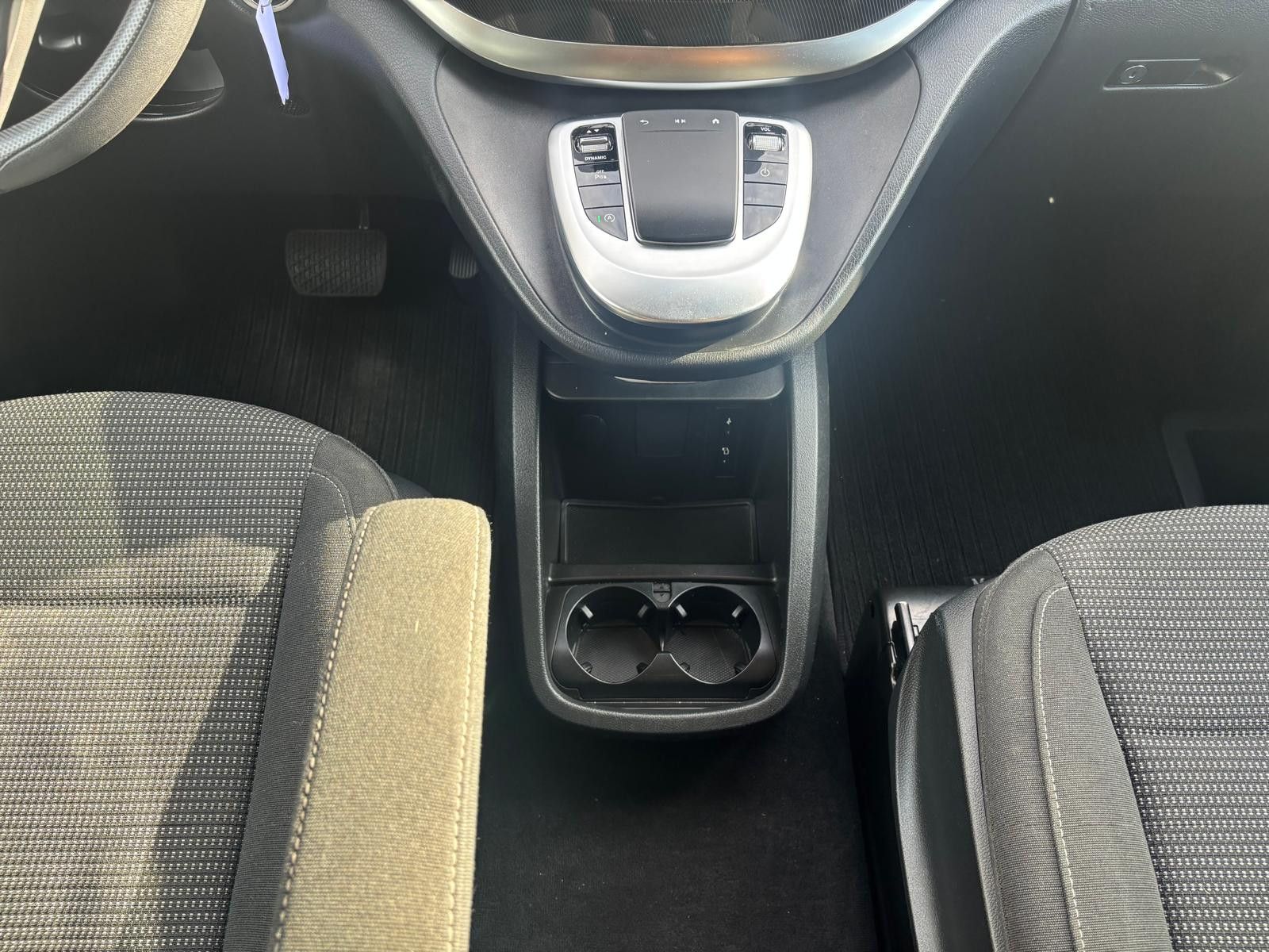Fahrzeugabbildung Mercedes-Benz V 220 d LANG-AHK-NAV-PDC-SHZ-APP-TEMP.-DAB