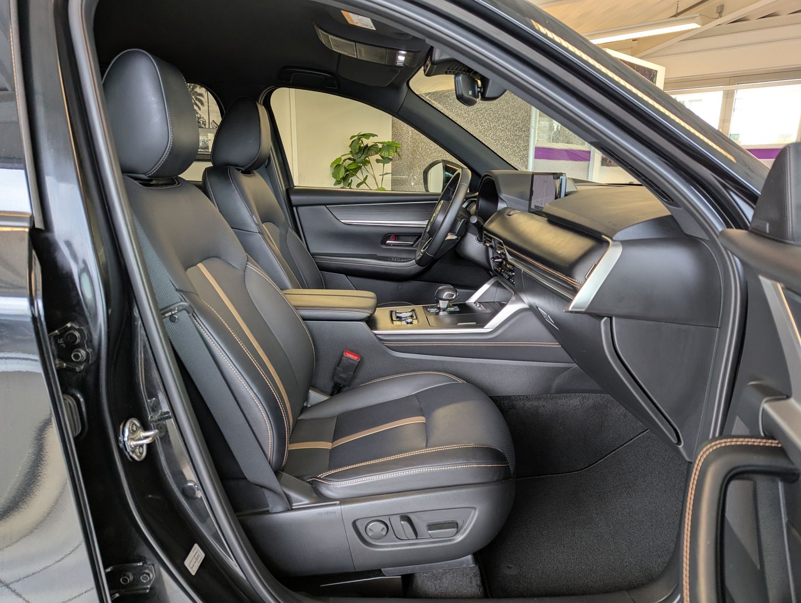 MAZDA CX-60  e-SKYACTIV-D 254 HOMURA AWD HUD Bose 20" - Image 15