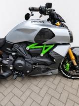 Ducati Diavel - DUCATI STREETFIGHTER