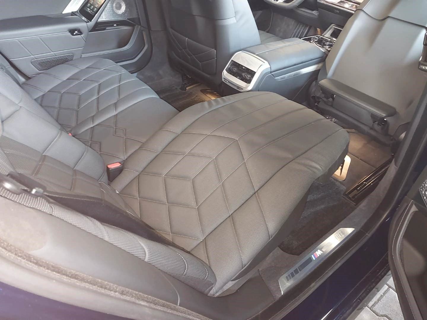 BMW 750 - Bild 10