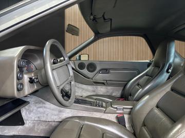 1988 Porsche 928 照片 7