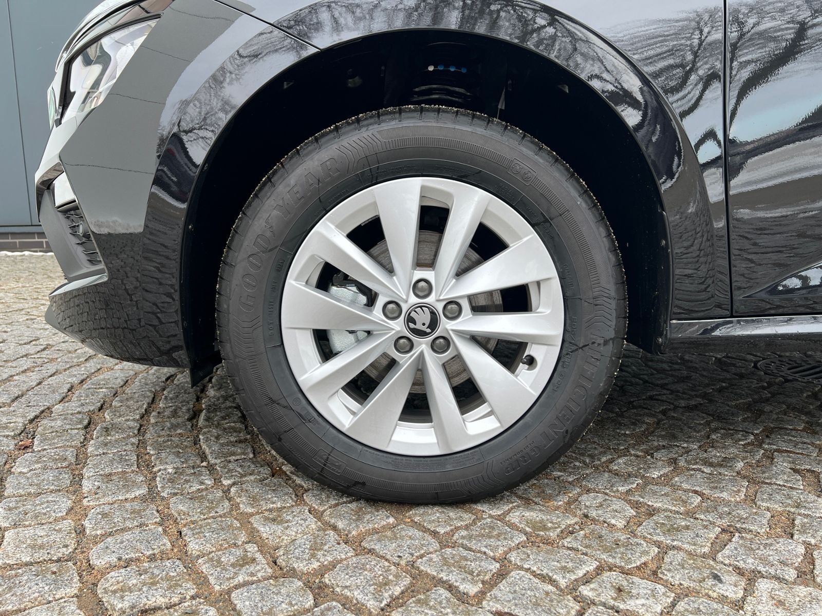 Fahrzeugabbildung SKODA Kamiq Selection 1.0 TSI DSG *Vorb. AHK, LED, ACC